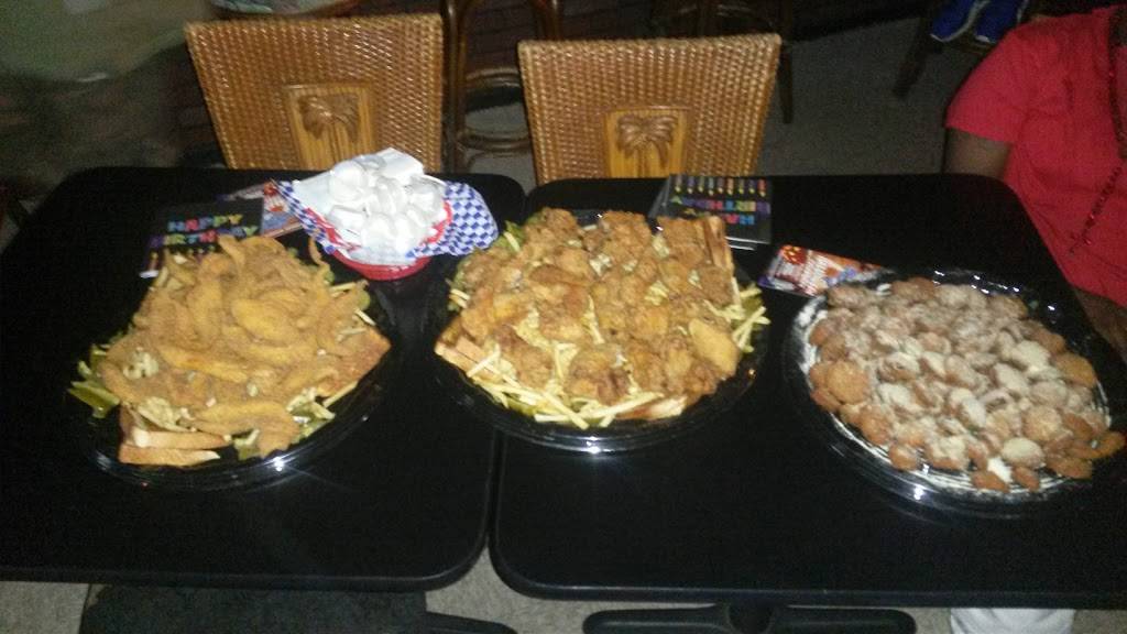 Lil Cajun Grll & Sports | restaurant | 5215 Singing Hills Dr, Dallas, TX 75216, USA | 9723086688 OR +1 972-308-6688