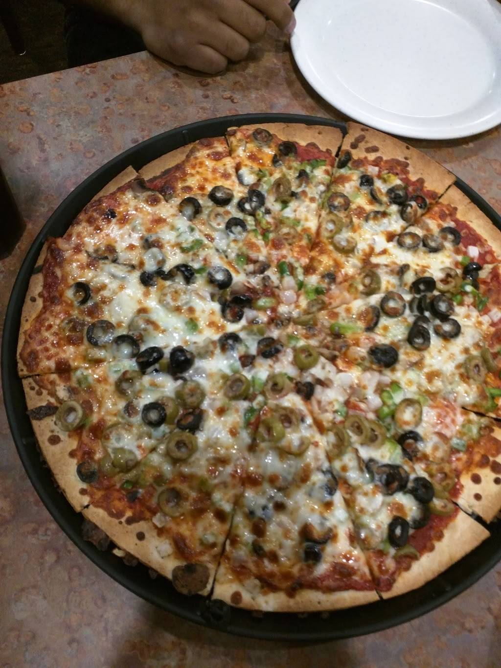 Rosatis Pizza | restaurant | 615 Randall Rd, St. Charles, IL 60174, USA | 6305848244 OR +1 630-584-8244