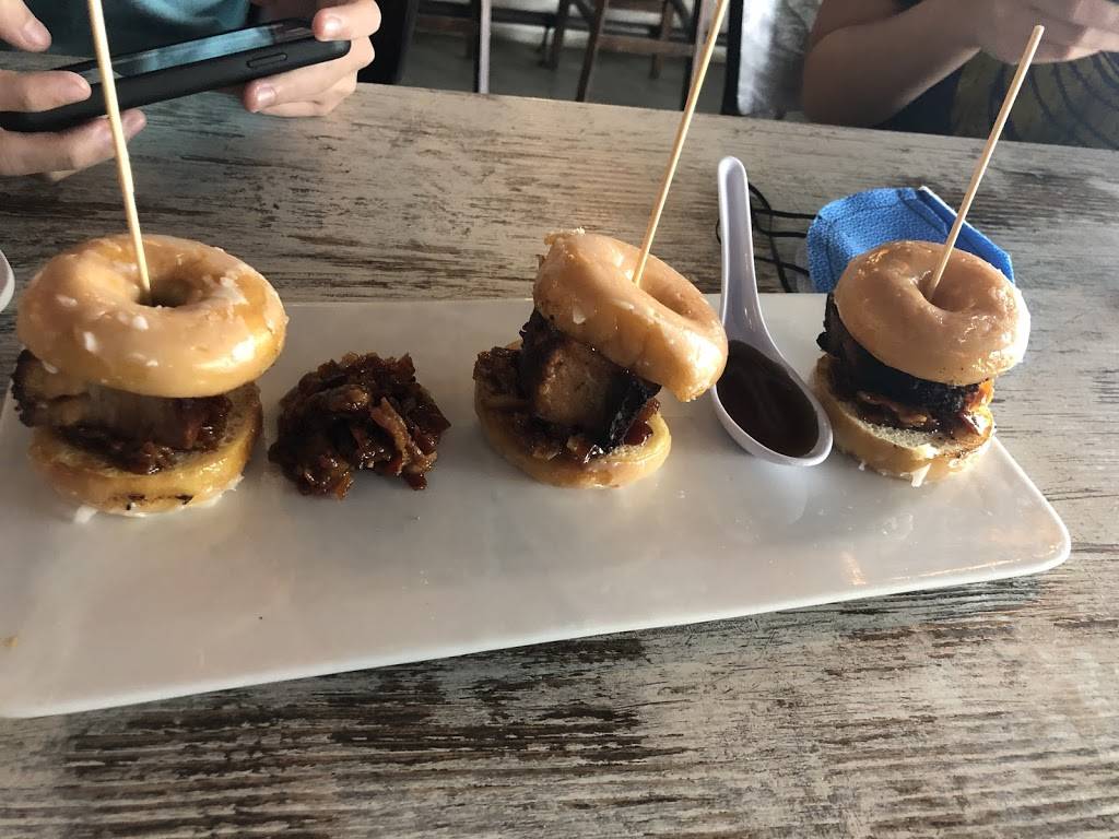 Locals West Ashley | restaurant | 1680 Old Towne Rd, Charleston, SC 29407, USA | 8437633908 OR +1 843-763-3908