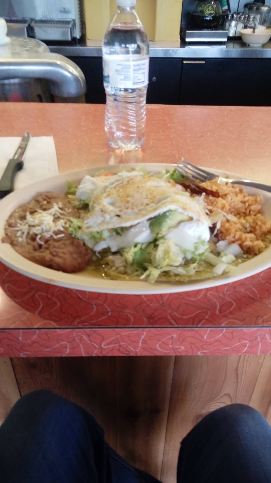 Taqueria El Chorrito | restaurant | 6404 N Clark St, Chicago, IL 60626, USA | 7733810902 OR +1 773-381-0902