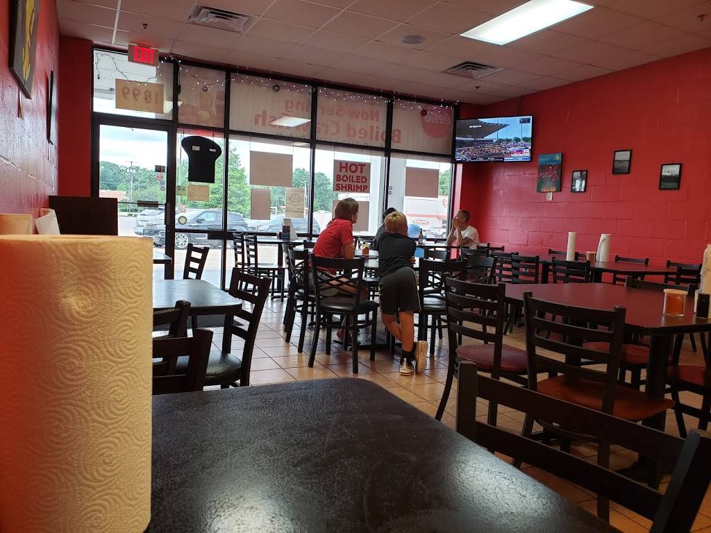 The Crawfish Spot | restaurant | 1899 W Pinhook Rd, Lafayette, LA 70508, USA | 3372378533 OR +1 337-237-8533