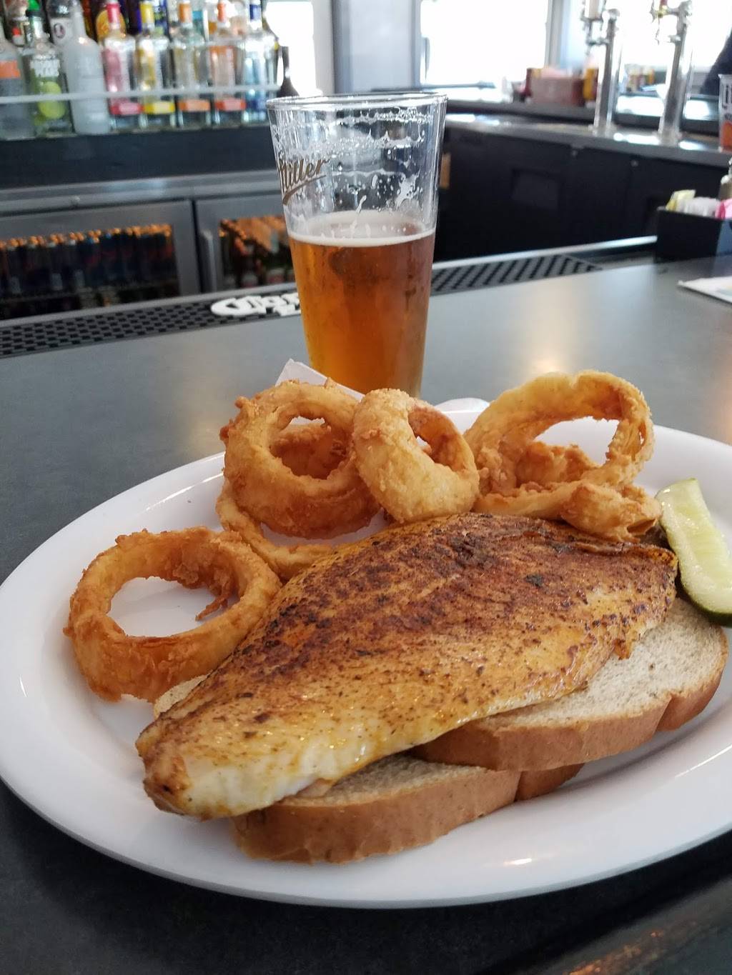 Cunninghams Creekside | restaurant | 6301 River Rd, Prospect, KY 40059, USA | 5022283625 OR +1 502-228-3625