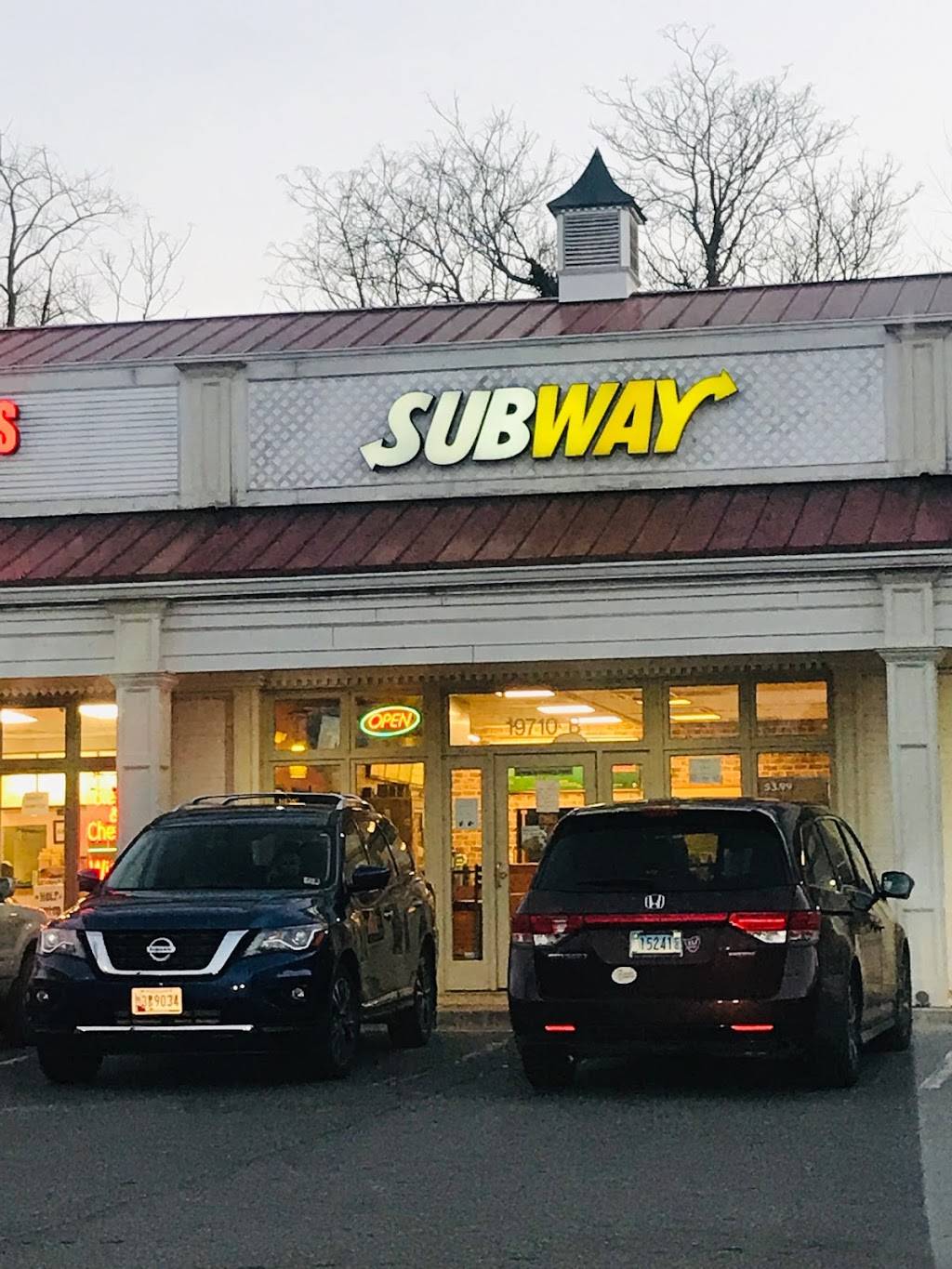 Subway Restaurants | restaurant | 19710-B Fisher Ave, Poolesville, MD 20837, USA | 3013494000 OR +1 301-349-4000