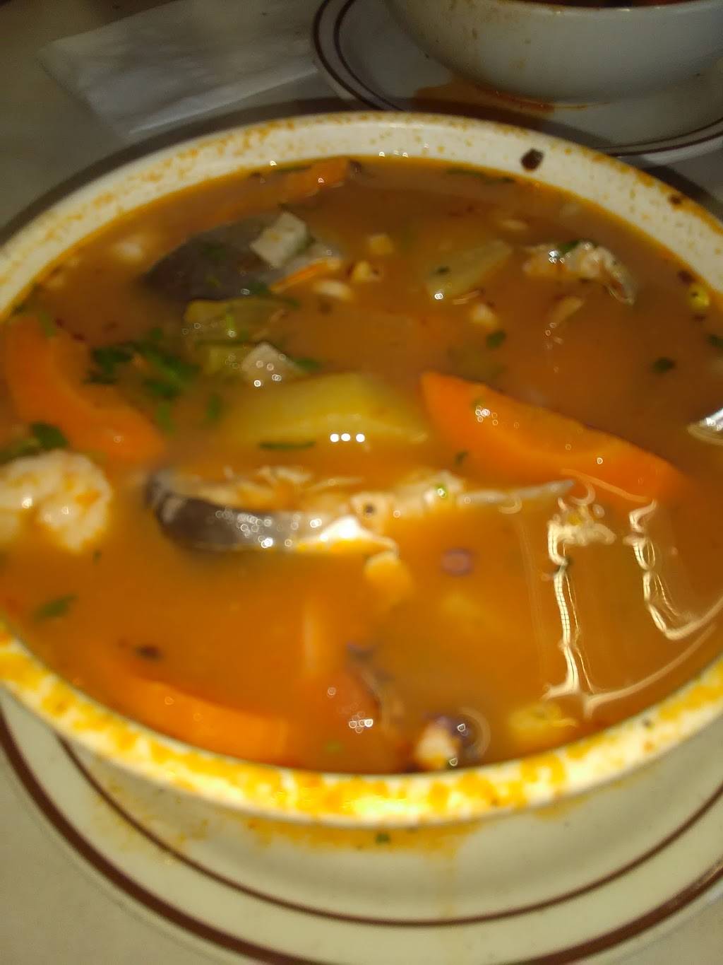 La Langosta Restaurant | restaurant | 119 N Uruapan Way, Dinuba, CA 93618, USA | 5595960762 OR +1 559-596-0762