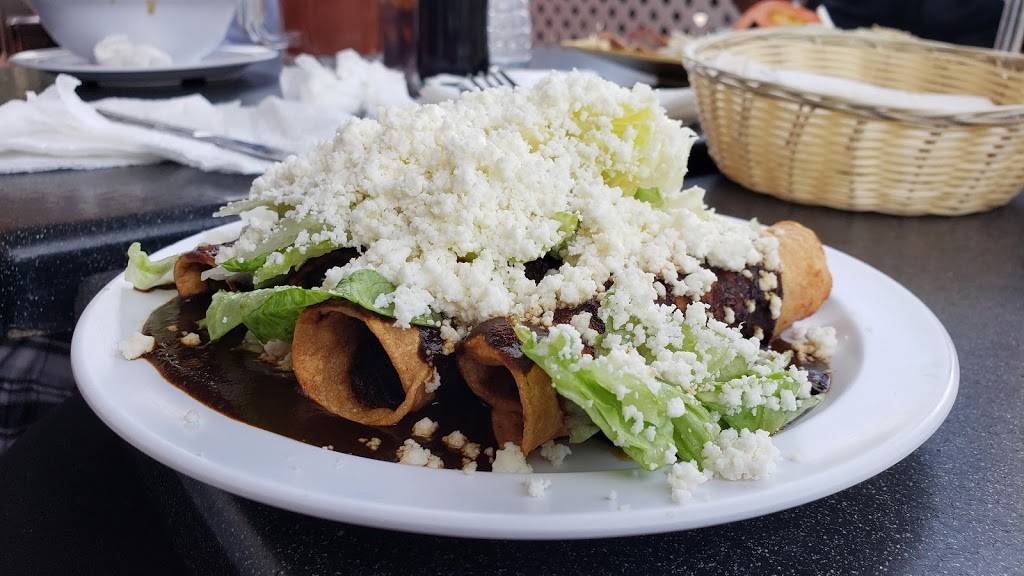 Rincon Oaxaqueno | restaurant | 1544 N Western Ave, Los Angeles, CA 90027, USA | 3239572293 OR +1 323-957-2293