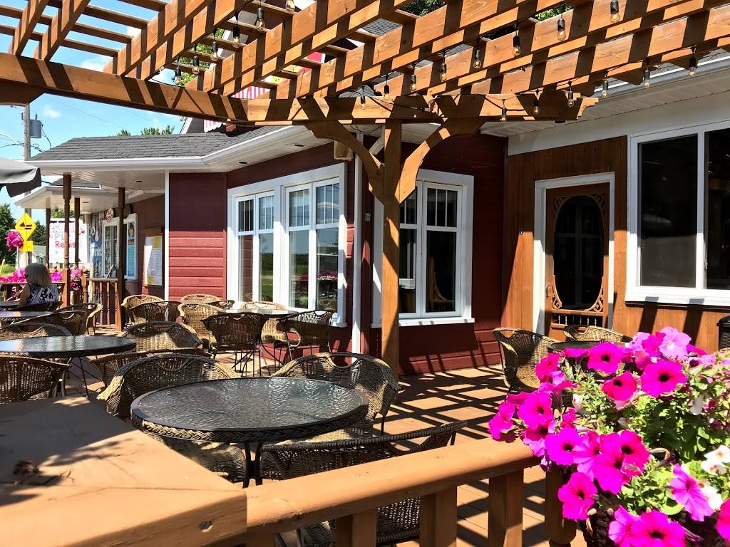 Au Petit Relais | restaurant | 1242 Rue Principale, Batiscan, QC G0X 1A0, Canada | 4183620335 OR +1 418-362-0335