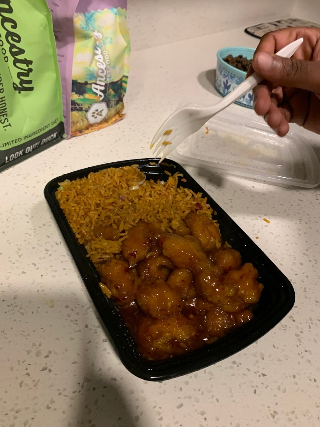 Hong Kong Kitchen | meal takeaway | 2802 Clark Ave, Cleveland, OH 44109, USA | 2165668811 OR +1 216-566-8811