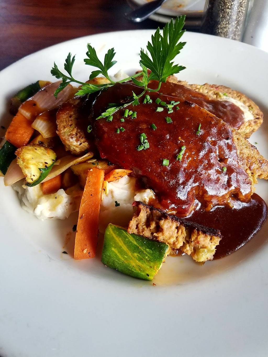 Claim Jumper | restaurant | 4905 S Virginia St, Reno, NV 89502, USA | 7758290200 OR +1 775-829-0200