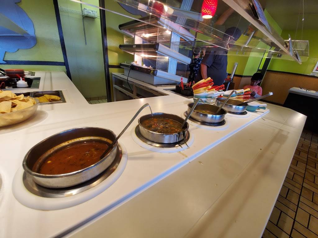 Souper Salad | restaurant | 8900 Viscount Blvd, El Paso, TX 79925, USA | 9155946617 OR +1 915-594-6617