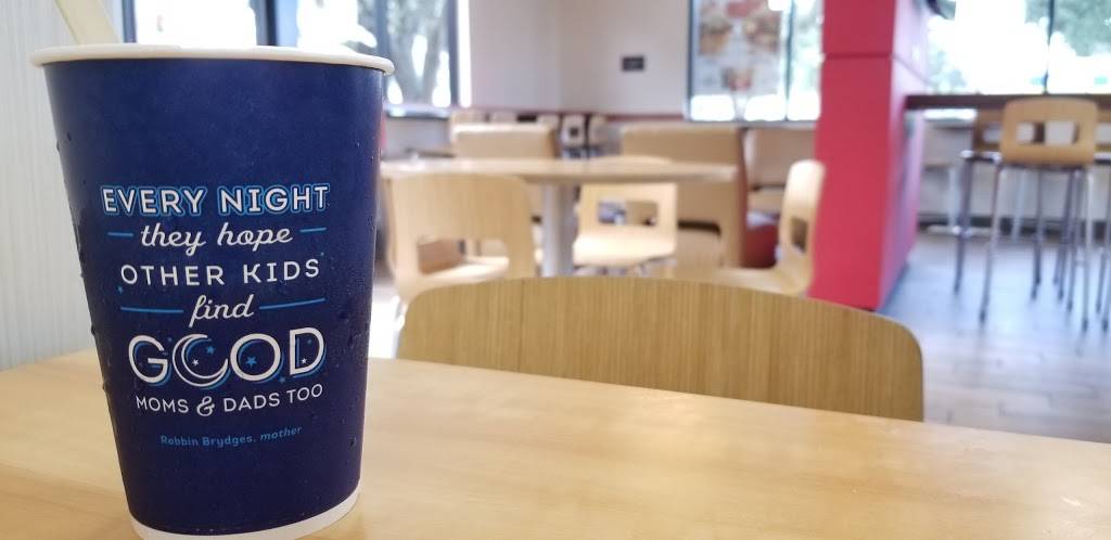 Wendys | restaurant | 3155 N Pine Ave, Ocala, FL 34475, USA | 3528671733 OR +1 352-867-1733