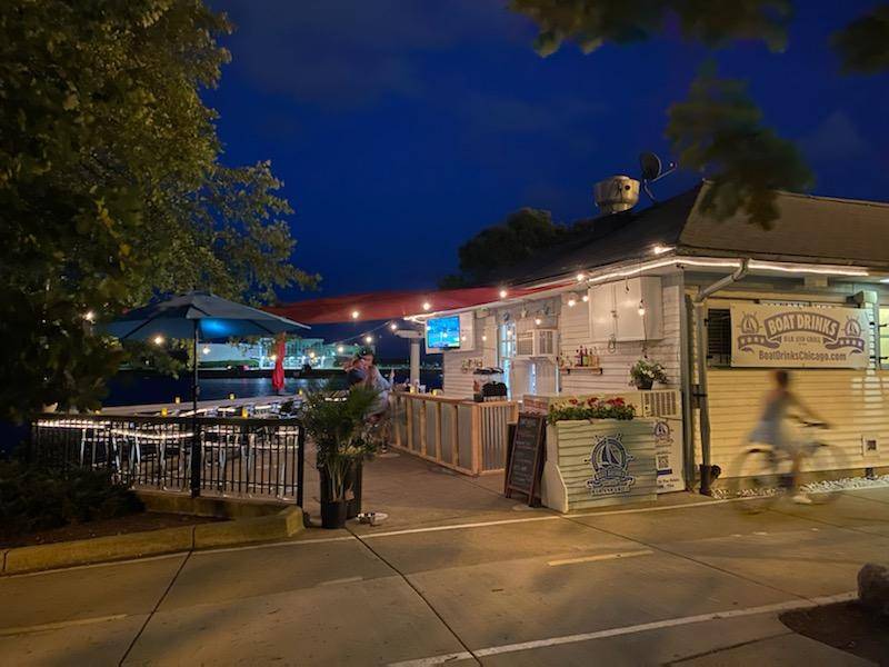 Boat Drinks | restaurant | 600 E Waldron Dr, Chicago, IL 60616, USA | 3128380544 OR +1 312-838-0544