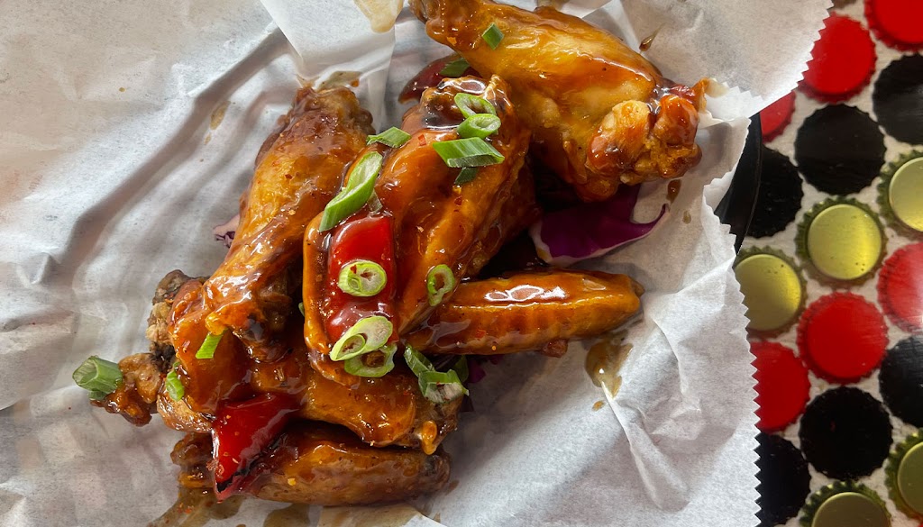 High Top Grub & Pub | restaurant | 609 S Jennings Ave, Fort Worth, TX 76104, USA | 4692638128 OR +1 469-263-8128