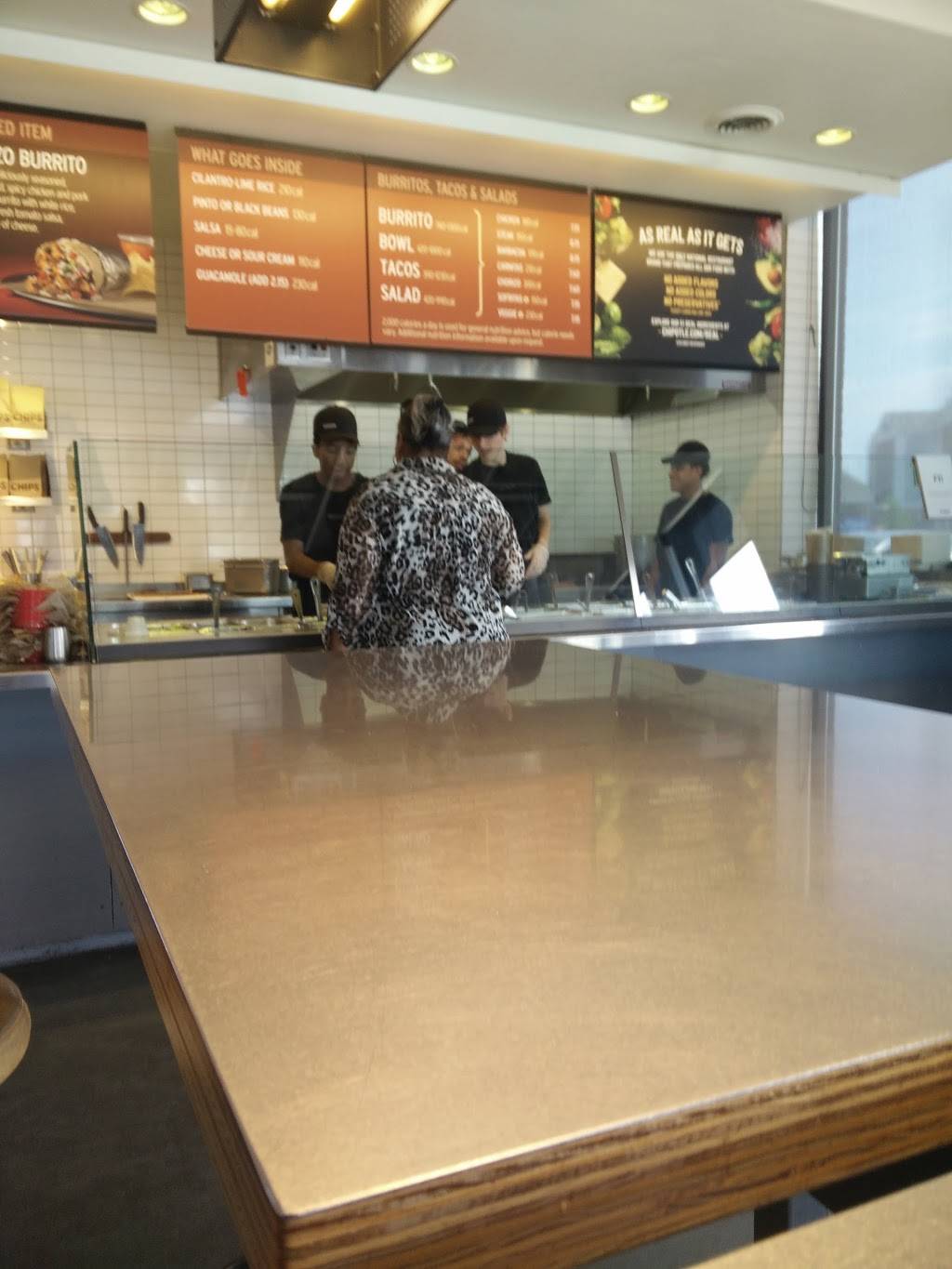 Chipotle Mexican Grill | restaurant | 8911 Ocean Gateway, Easton, MD 21601, USA | 4108222609 OR +1 410-822-2609