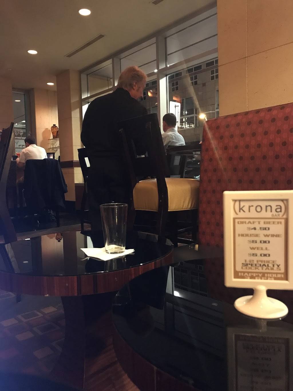 Krona Bar & Grill Restaurant | restaurant | 618 2nd Ave S, Minneapolis, MN 55402, USA | 6123382288 OR +1 612-338-2288