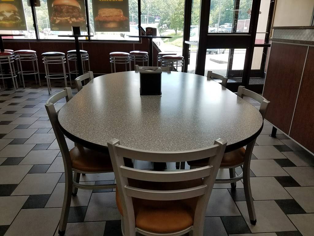 Hardees | restaurant | 701 S College Ave, Bluefield, VA 24605, USA | 2763224009 OR +1 276-322-4009