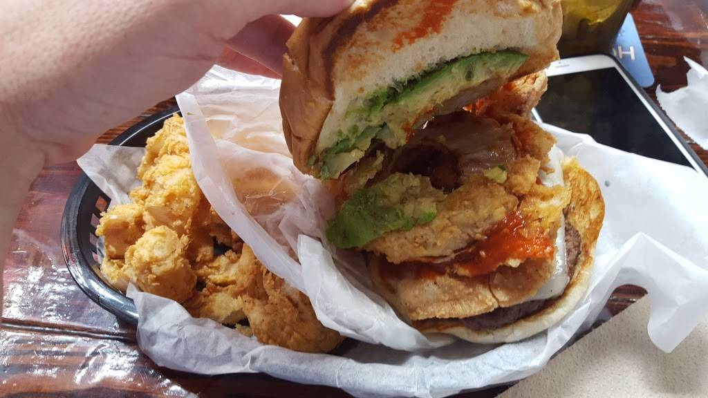 Christians Tailgate Bar & Grill | restaurant | 1010 Hwy 6, Houston, TX 77079, USA | 2815561010 OR +1 281-556-1010