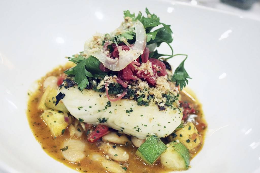 Giovannis | restaurant | 25550 Chagrin Blvd, Beachwood, OH 44122, USA | 2168318625 OR +1 216-831-8625