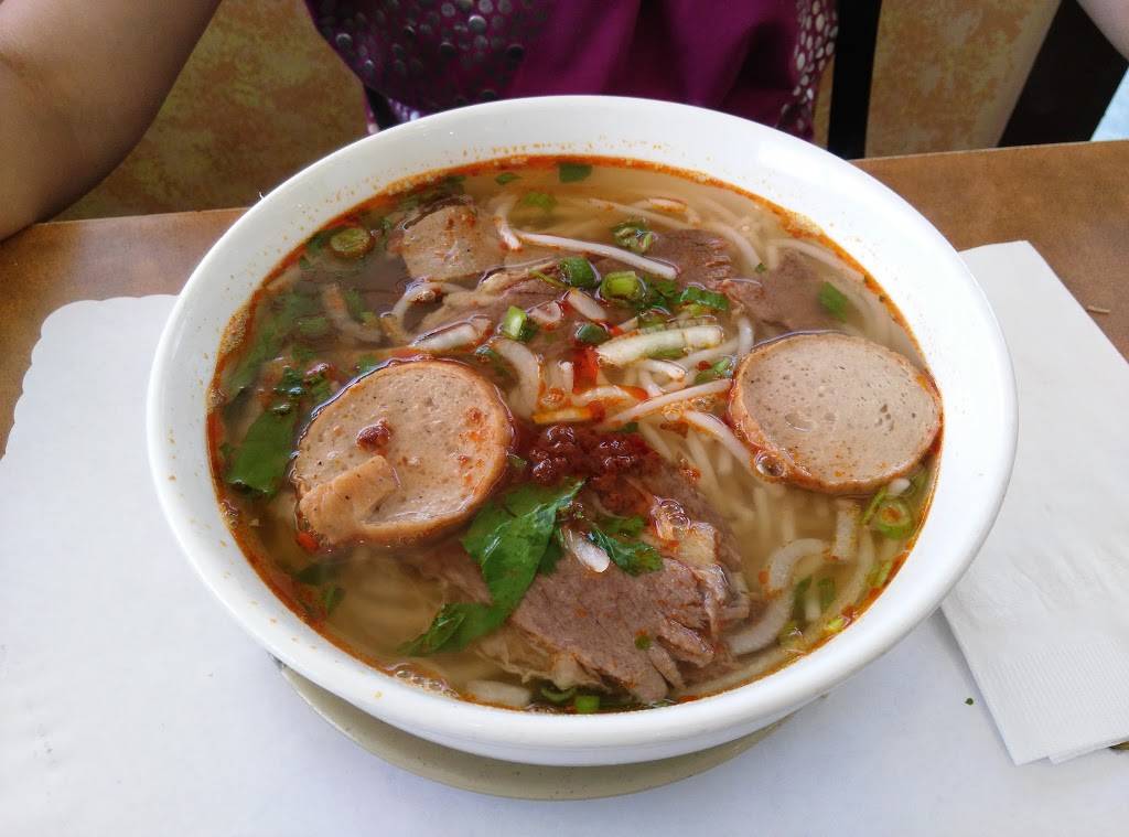 Banh Mi & Che Cali | restaurant | 647 W Valley Blvd, Alhambra, CA 91803, USA | 6262938396 OR +1 626-293-8396