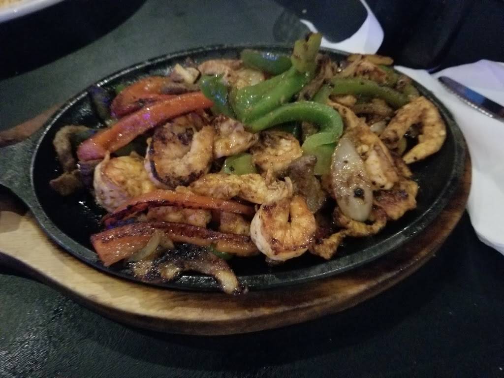 Amigos Grill & Cantina | restaurant | 2737 S 47th St, Kansas City, KS 66106, USA | 9137229800 OR +1 913-722-9800