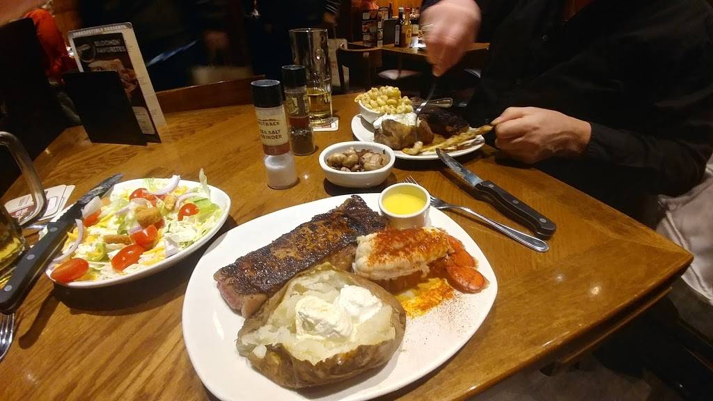 Outback Steakhouse | restaurant | 15765 Eureka Rd, Southgate, MI 48195, USA | 7342852314 OR +1 734-285-2314