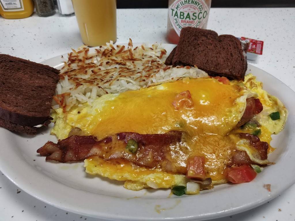 The Main Dish | restaurant | 219 Main St S, Luck, WI 54853, USA | 7154722378 OR +1 715-472-2378