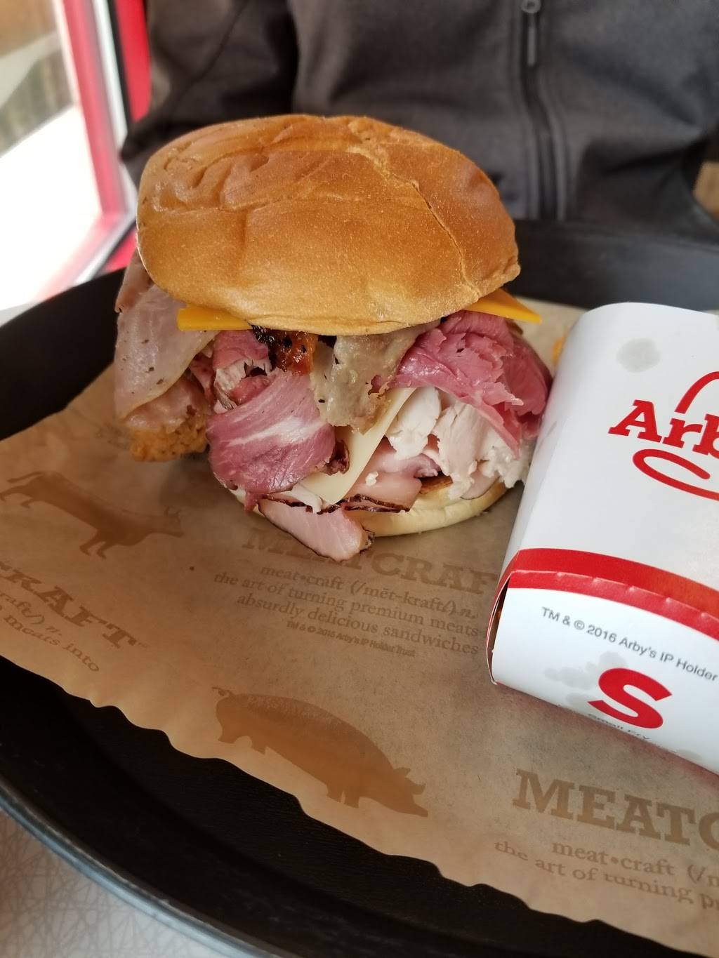 Arbys | restaurant | 12308 James St, Holland, MI 49424, USA | 6163967288 OR +1 616-396-7288