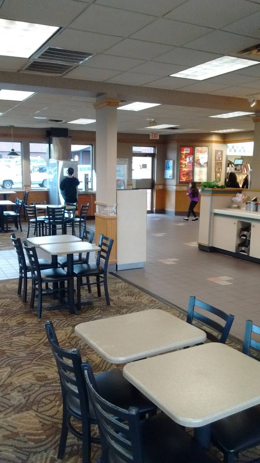 Wendys | restaurant | 4615 Nicols Rd, Eagan, MN 55122, USA | 6514786338 OR +1 651-478-6338