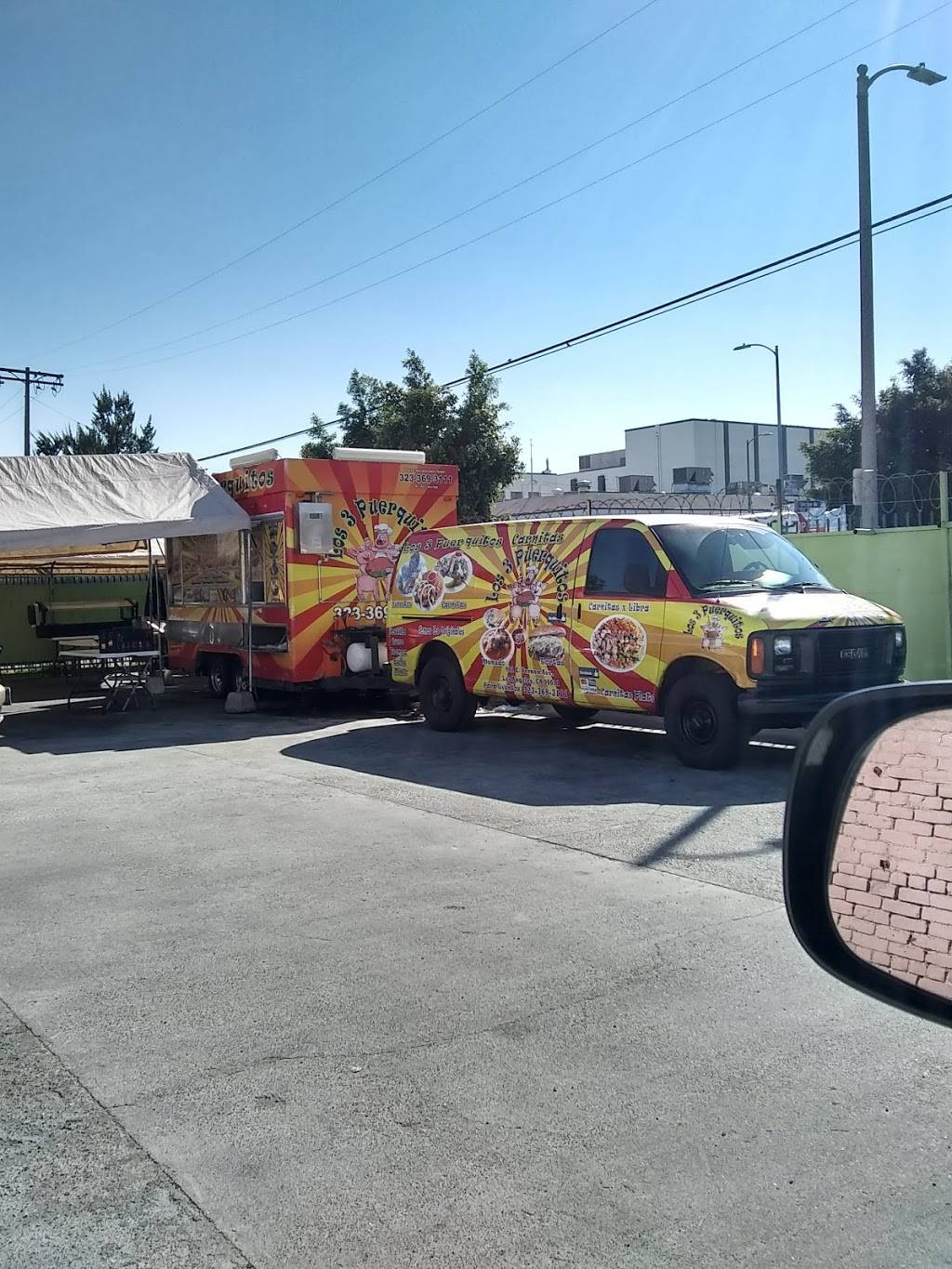 Carnitas Los 3 Puerquitos | restaurant | 981 E Vernon Ave, Los Angeles, CA 90011, USA | 3233693111 OR +1 323-369-3111