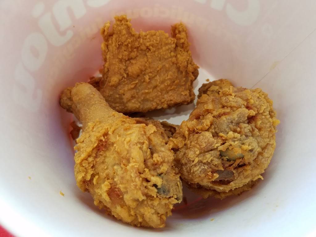 Jollibee | restaurant | 6021 Mack Rd, Sacramento, CA 95823, USA | 9163996023 OR +1 916-399-6023