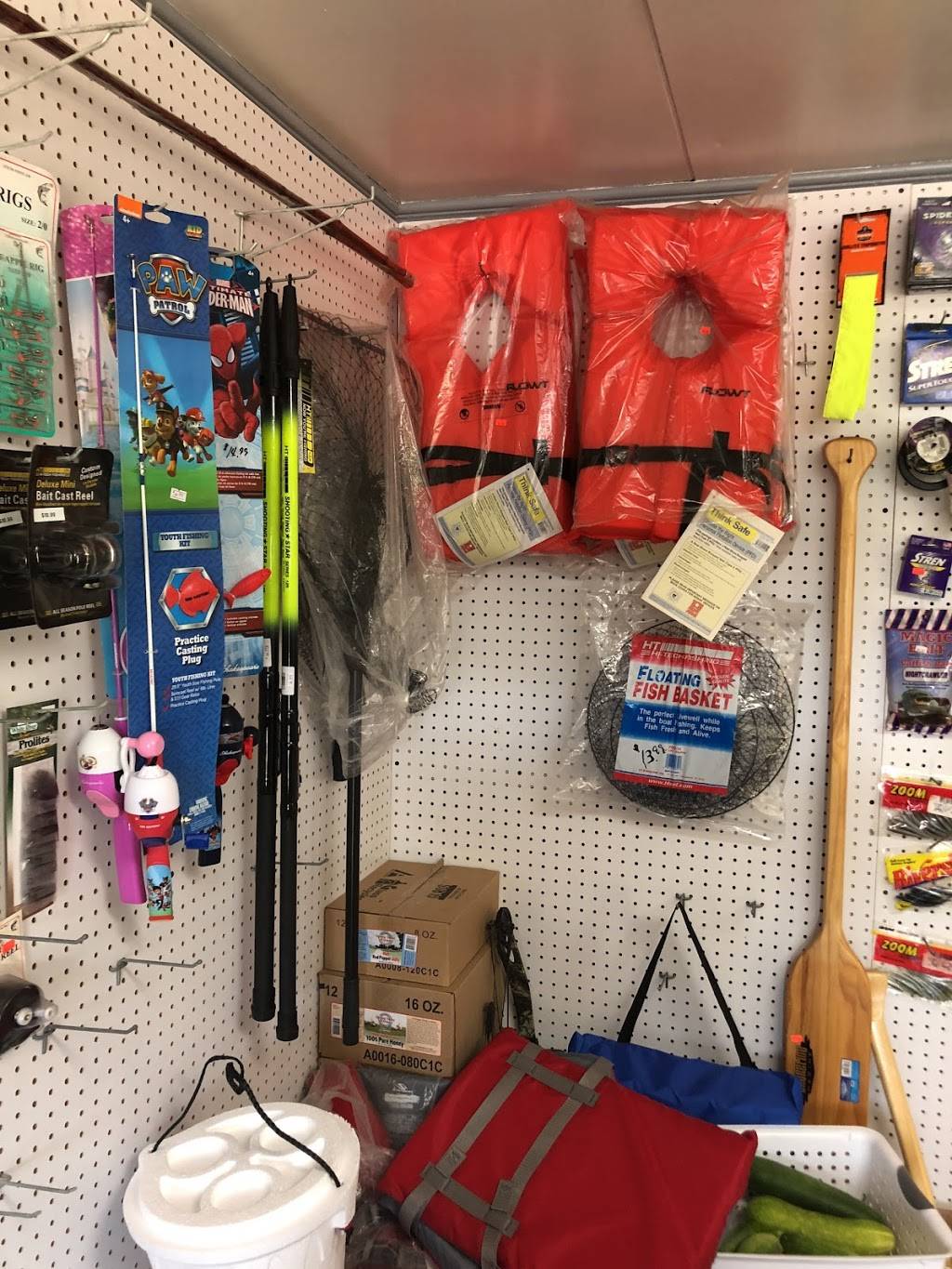 Bait An Twine Snacks | restaurant | 85 Tennessee Ave N, Parsons, TN 38363, USA | 7312571280 OR +1 731-257-1280