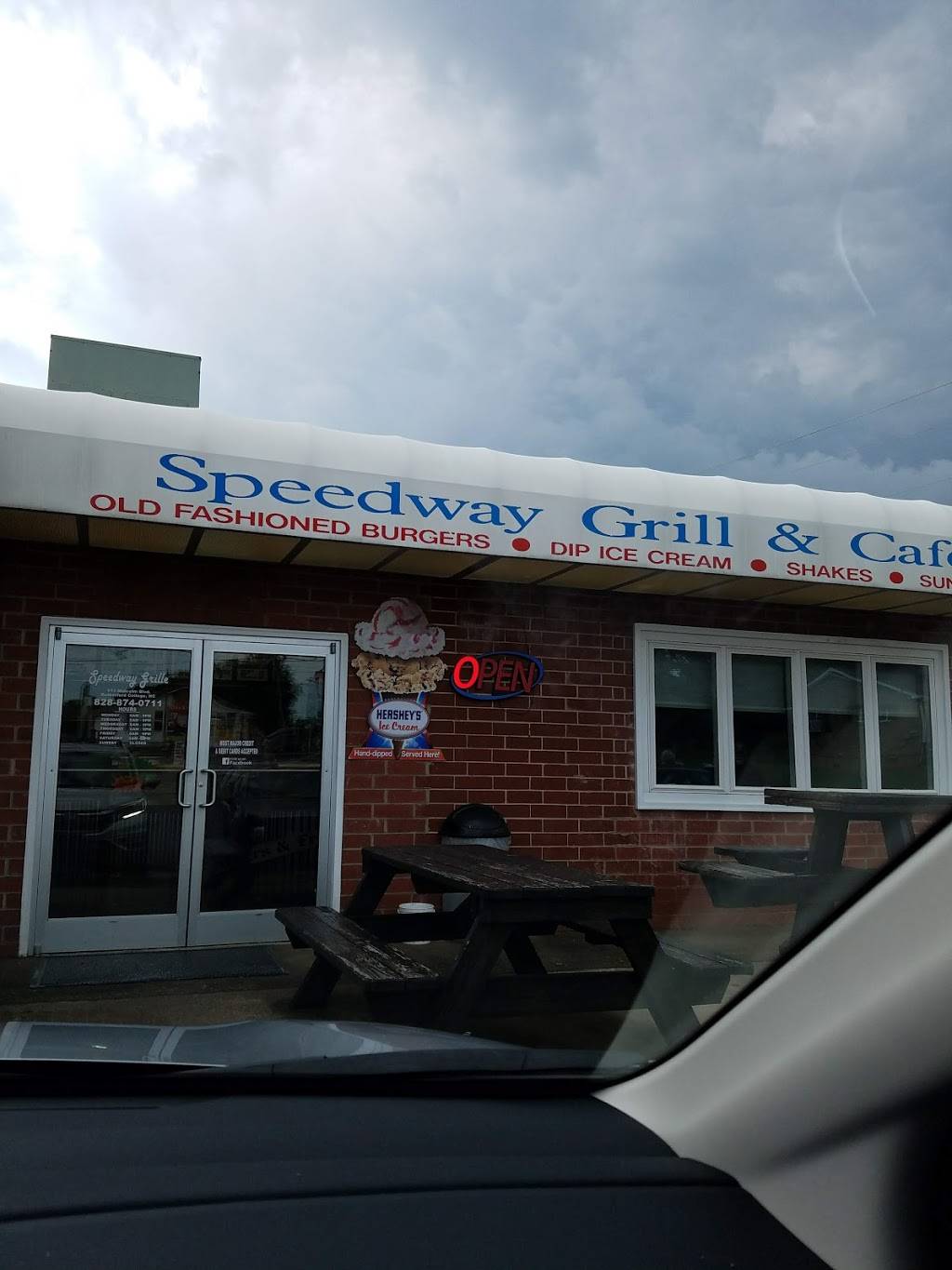 Speedway Cafe | restaurant | 611 Malcolm Blvd, Rutherford College, NC 28671, USA | 8288740711 OR +1 828-874-0711