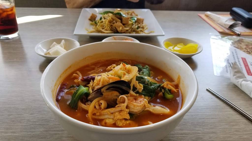 Charlie Kangs Restaurant | restaurant | 109 E Grand River Ave, East Lansing, MI 48823, USA | 5173324696 OR +1 517-332-4696