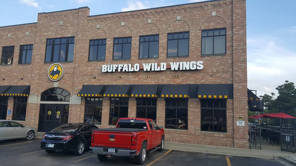 Buffalo Wild Wings | meal takeaway | 48 Market St, Mt Clemens, MI 48043, USA | 5864690725 OR +1 586-469-0725