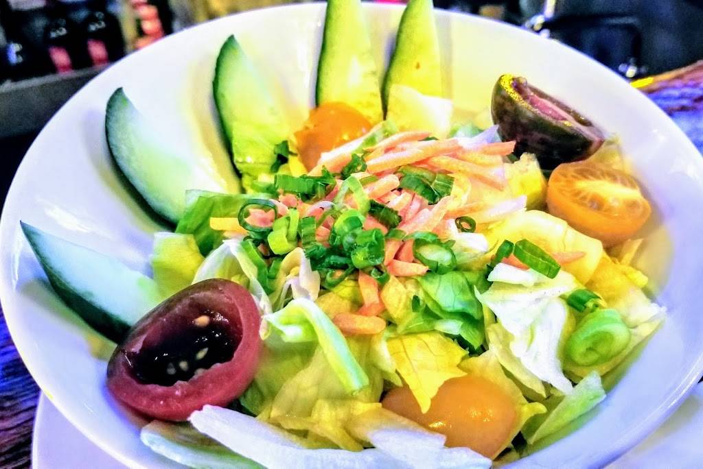 On the Rocks Bar And Grill | restaurant | 2332 West Coast Hwy, Newport Beach, CA 92663, USA | 9496738444 OR +1 949-673-8444