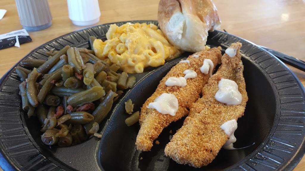 Golden Chick | meal takeaway | 2503 SE Military Dr, San Antonio, TX 78223, USA | 2105600924 OR +1 210-560-0924