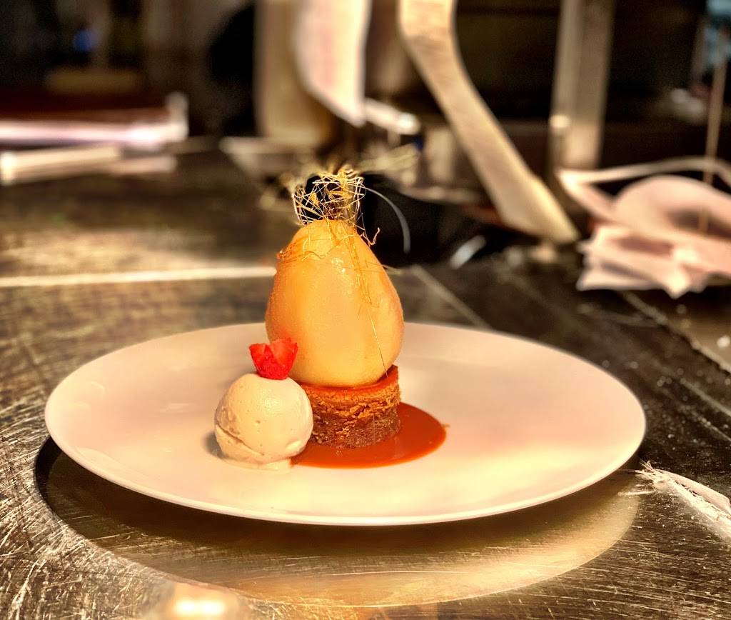 Shell & Bones Oyster Bar & Grill | restaurant | 100 S Water St, New Haven, CT 06519, USA | 2037873466 OR +1 203-787-3466