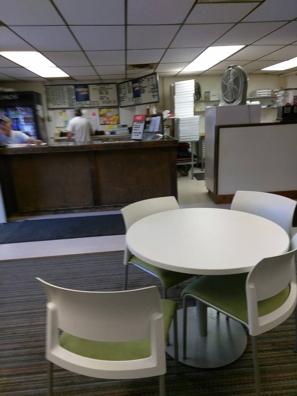 Barrys Pizza | restaurant | 2020 W Morris St, Indianapolis, IN 46221, USA | 3176366000 OR +1 317-636-6000