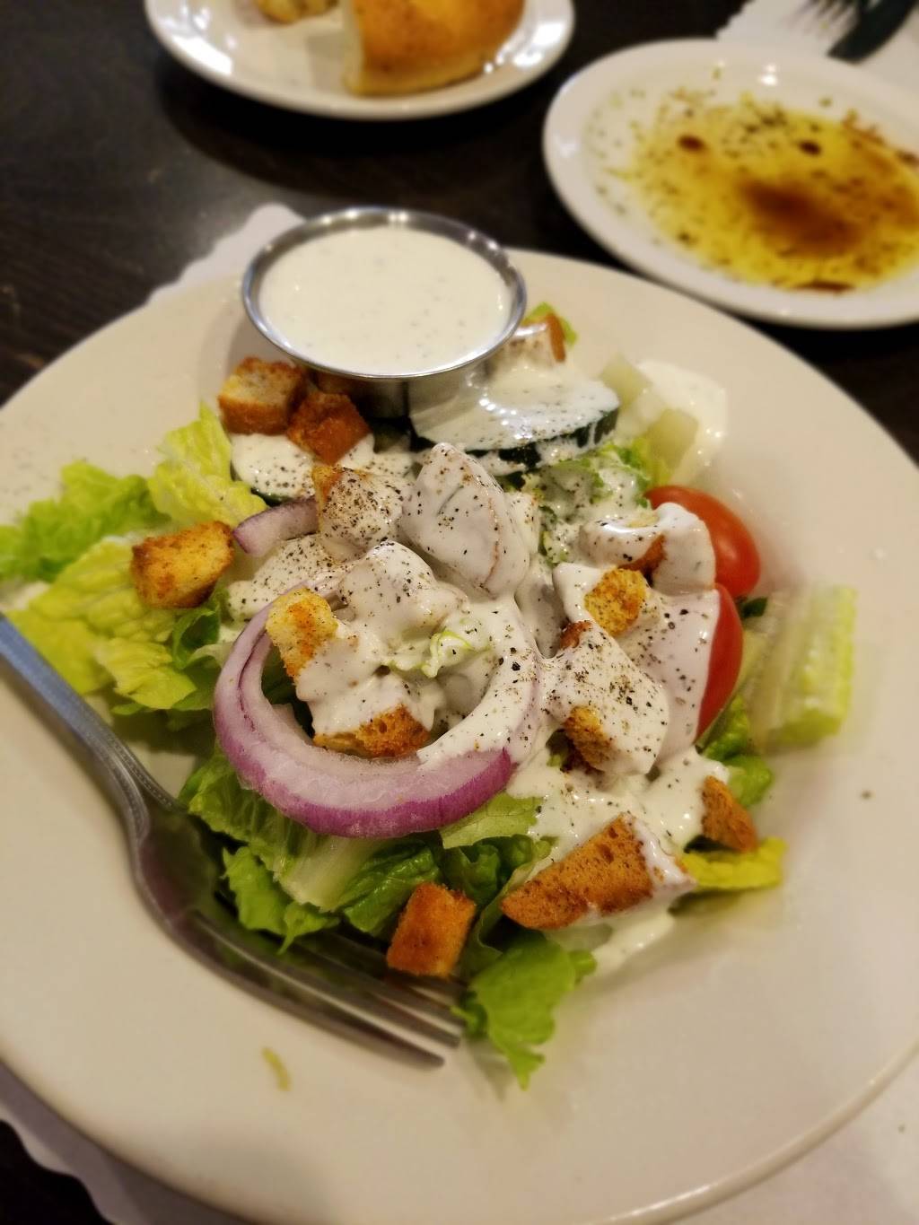 Mama Carpinos | restaurant | 22010 CA-18, Apple Valley, CA 92307, USA | 7602409664 OR +1 760-240-9664