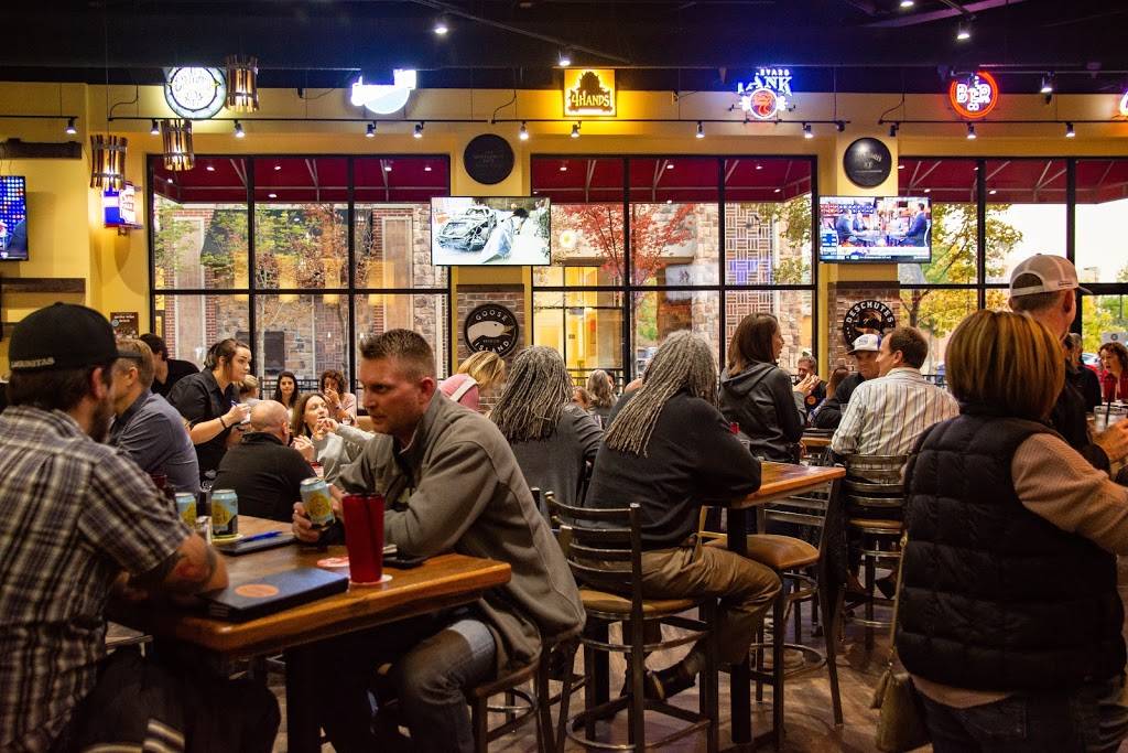 Burg & Barrel Leawood | restaurant | 5408 151st St, Leawood, KS 66224, USA | 9134440494 OR +1 913-444-0494