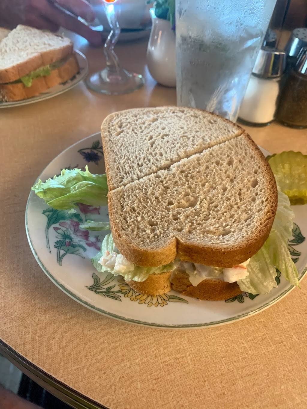 American Hotel | restaurant | 7304 E Main St, Lima, NY 14485, USA | 5856249464 OR +1 585-624-9464