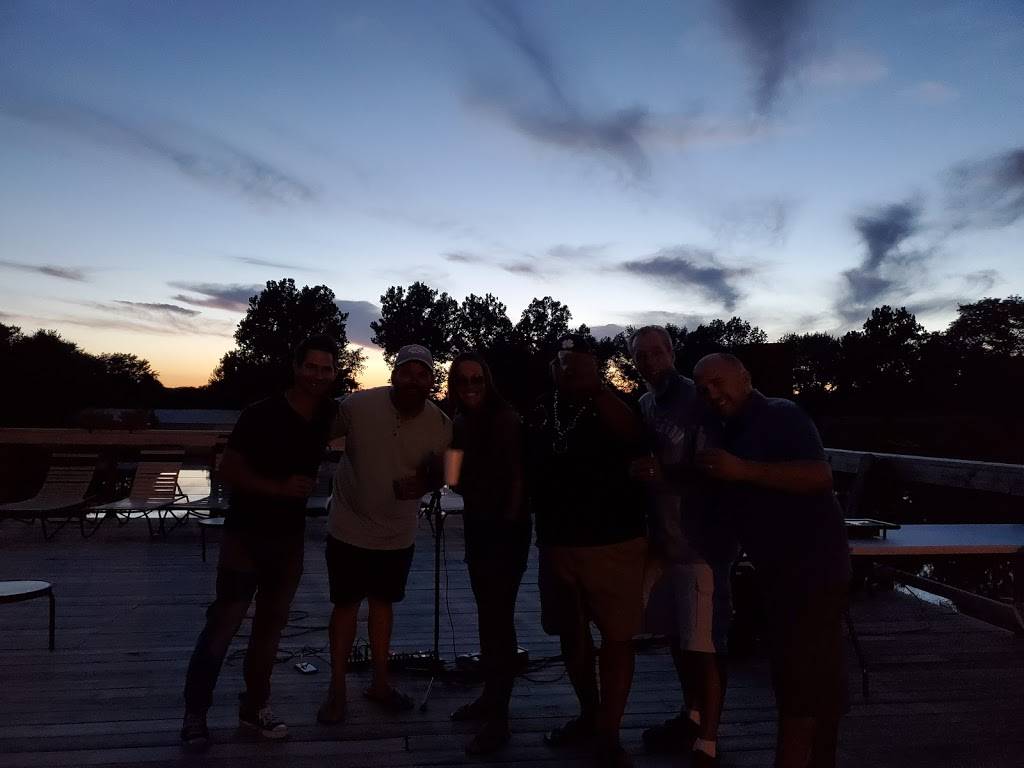 Urbandale Clubhouse And Restraunt | restaurant | 4022-4098 NW 86th St, Urbandale, IA 50322, USA | 5152765496 OR +1 515-276-5496