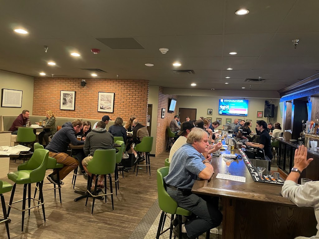 The S-Turn Food & Drinks | restaurant | 13701 W Jewell Ave #103, Lakewood, CO 80228, USA | 7202773905 OR +1 720-277-3905