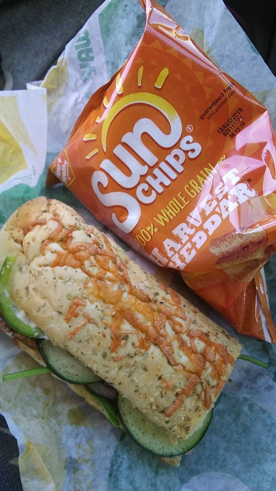 Subway | restaurant | 748 S Jefferson Ave, Lebanon, MO 65536, USA | 4175882111 OR +1 417-588-2111