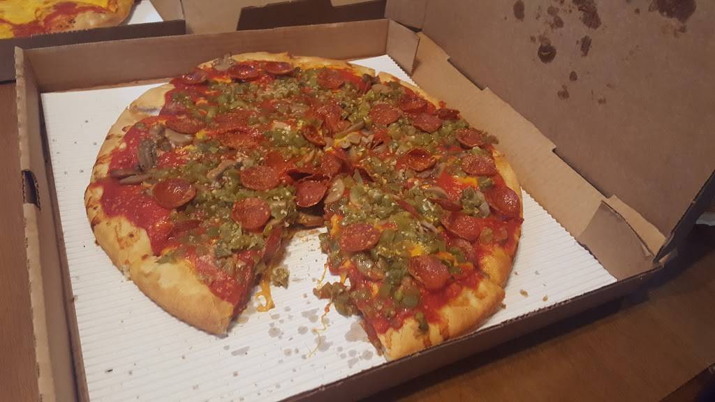 Mary Zifers Pizza Shop | restaurant | 110 W 4th St, Dover, OH 44622, USA | 3303433512 OR +1 330-343-3512