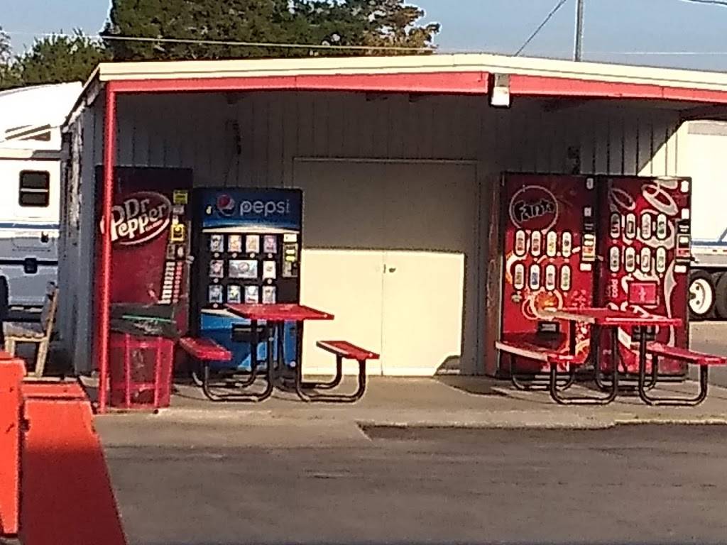 Poches Market and Restaurant | restaurant | 3015 Main Hwy # A, Breaux Bridge, LA 70517, USA | 3373322108 OR +1 337-332-2108