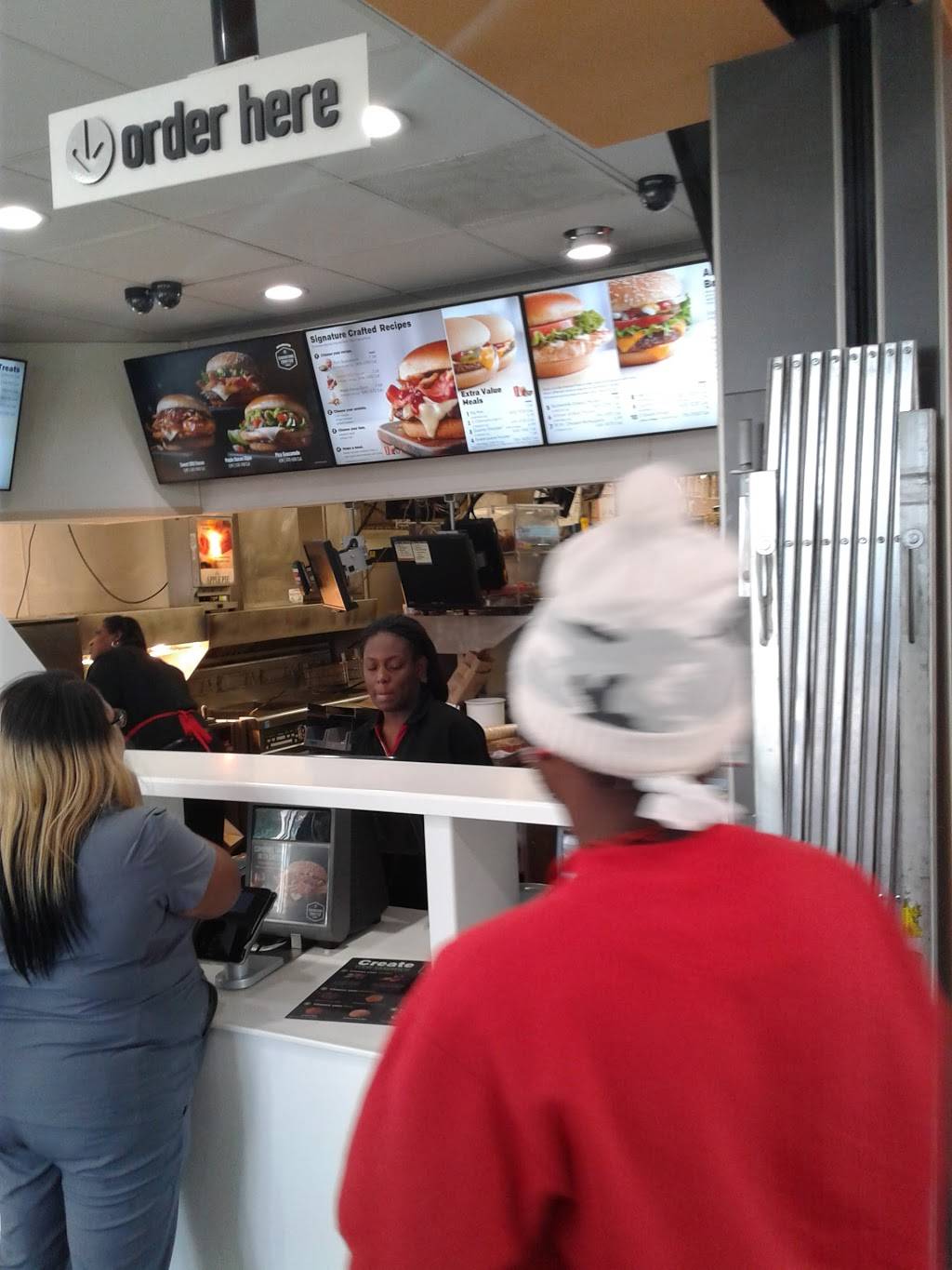 McDonalds | cafe | 18137 Joy Rd, Detroit, MI 48228, USA | 3133362318 OR +1 313-336-2318