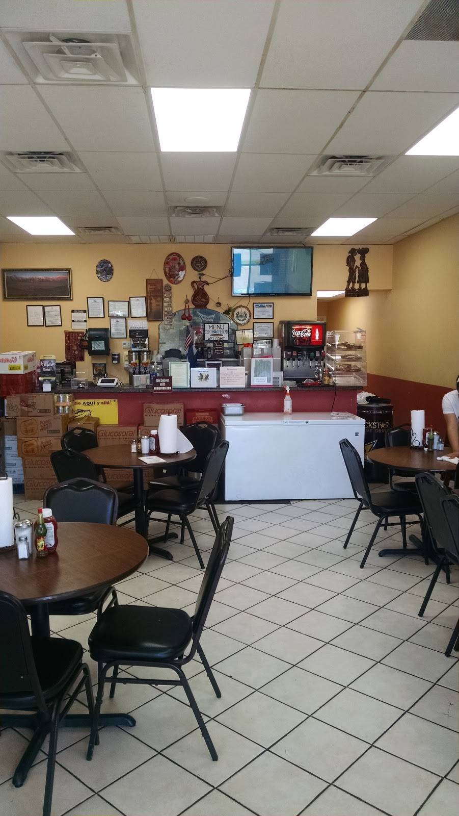 Centro American Restaurant & Pupuseria | restaurant | 317 Dominik Dr, College Station, TX 77840, USA | 9797031266 OR +1 979-703-1266