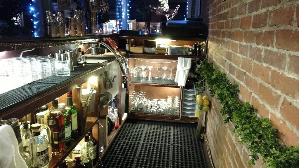 Turquoise Grille | restaurant | 128 Main St, Brattleboro, VT 05301, USA | 8022542327 OR +1 802-254-2327