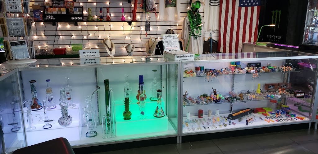 Smoke Bodega Smoke Shop, CBD Dispensary kratom Tea Kava Bar | cafe | 6911 Sheldon Rd, Tampa, FL 33615, USA | 8132490420 OR +1 813-249-0420