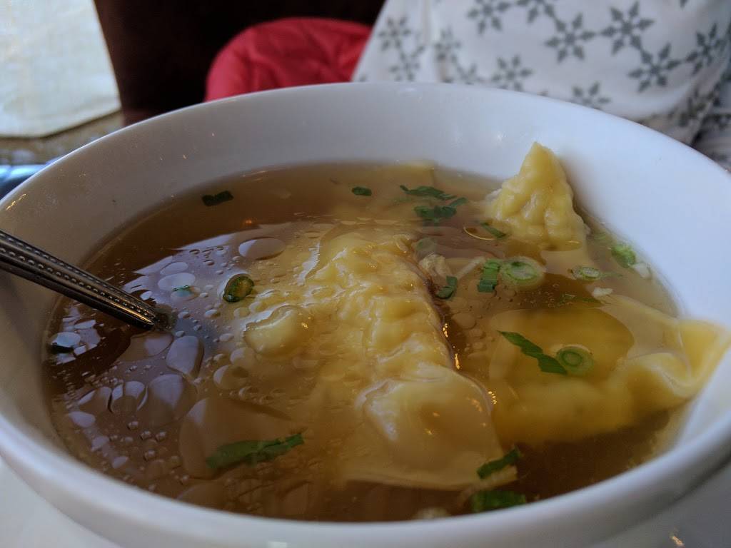 Thai Avenue Kitchen and Bar | restaurant | 552 Farmington Ave, Bristol, CT 06010, USA | 8608458240 OR +1 860-845-8240